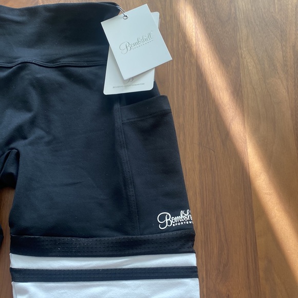 NIB NWT Bombshell Leggings Small - Picture 2 of 5